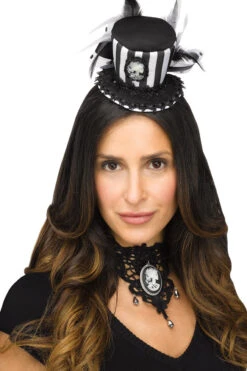 Fun World Victorian Vampire Hat And Choker