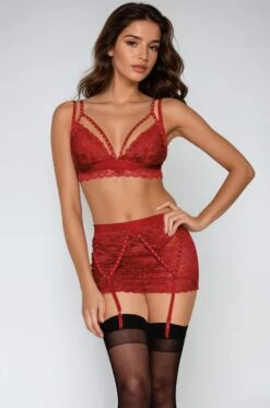 Dreamgirl Scalloped Lace Bralette Set With Studs