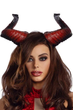 Curved Demon Horns