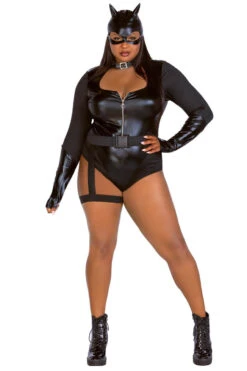 LEG AVENUE Plus Size Fierce Feline Costume