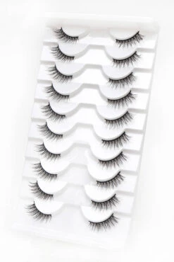 Wispy False Eyelashes